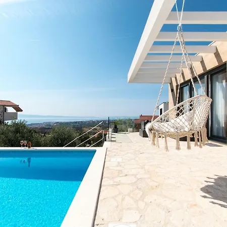 M Villa