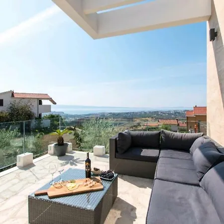 Villa M