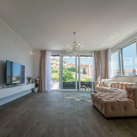 M Villa